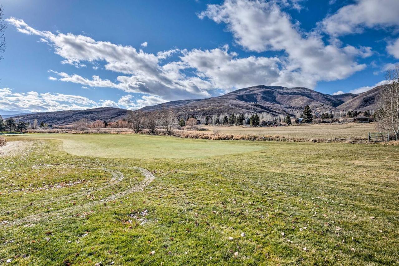 Large, Cozy Midway Studio With Mountain Views! Exteriör bild